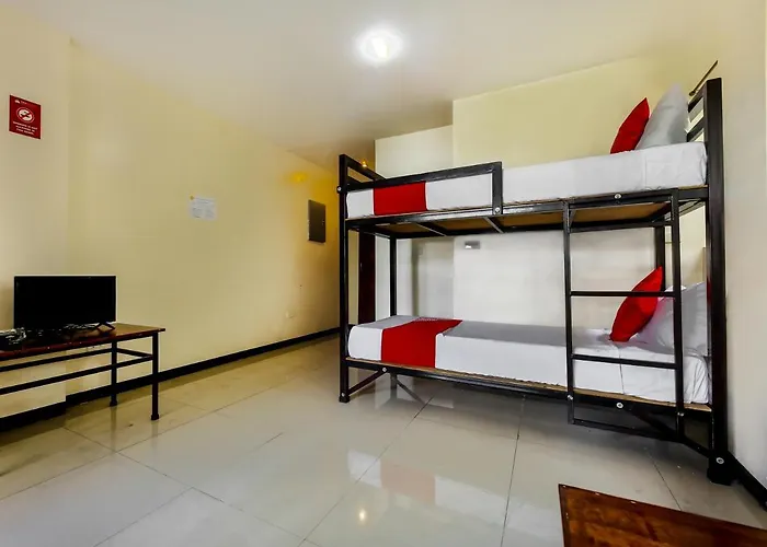Hotel Oyo 842 Smiles Apartelle Manila