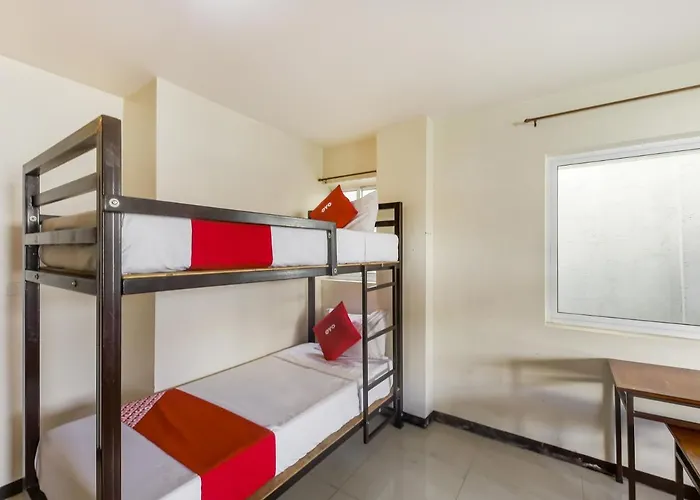 Oyo 842 Smiles Apartelle 2* Manila