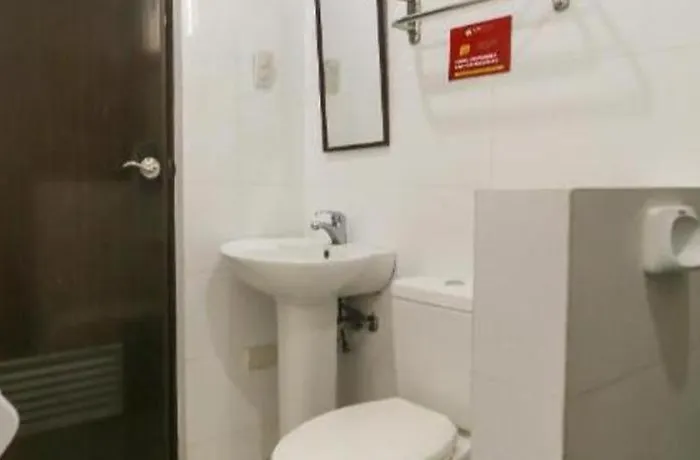 Oyo 842 Smiles Apartelle 2* Manila