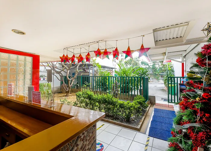 Hotel Oyo 842 Smiles Apartelle 2*