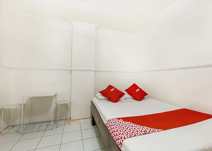 Hotel Oyo 842 Smiles Apartelle Manila